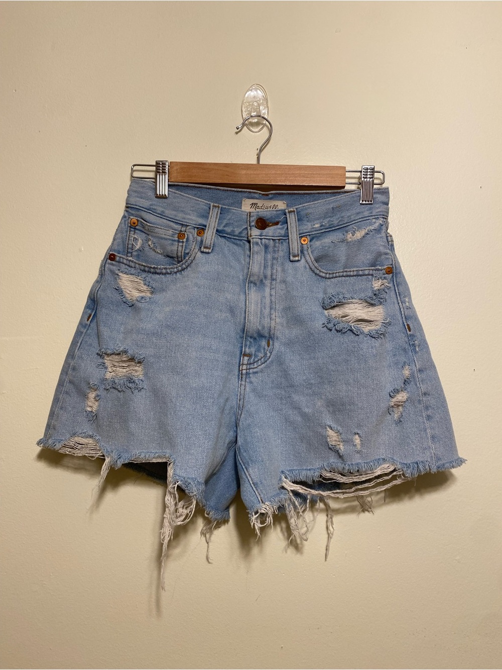 Madewell The Mom  Blue High-Rise Denim Shorts with Frayed Hem. Size 25